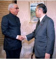 Singh meets with Obuchi